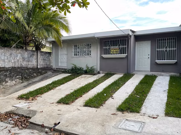 RESIDENCIAL LA GLORIA!! VENDO 2 CASAS JUNTAS DE UN NIVEL REMODELADAS EN PRIVADO