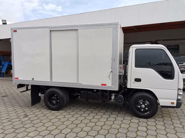ISUZU   AÑO 2022  FURGON SECO.   $40 + IVA  DIARIOS