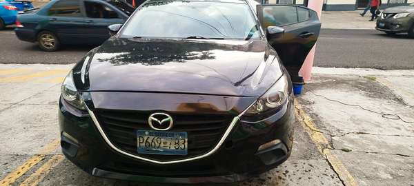 ALQUILER DE CARRO SEDAN O CAMIONETA
