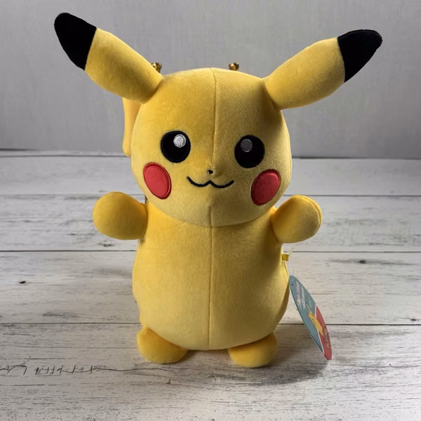 Pikachu Peluche Pokemon HugMees 26cm.