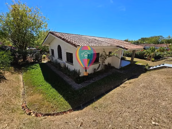 VENDO PRECIOSA CASA EN RESIDENCIAL LA HACIENDA, SAN JOSE VILLA NUEVA