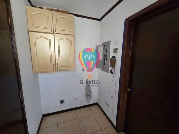 VENDO PRECIOSA CASA EN RESIDENCIAL LA HACIENDA, SAN JOSE VILLA NUEVA