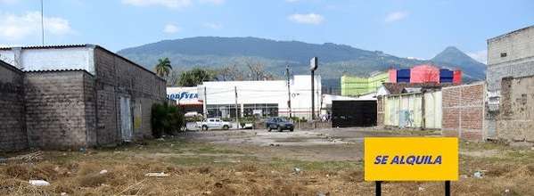 LAND FOR RENT IN Santa Tecla, near the market and park