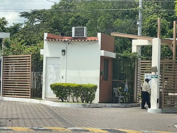 Sale house with fifth of 7,049 v2, in Res. San Augustin, Lourdes