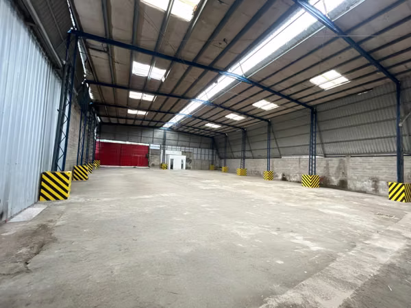 Warehouse in Santa Tecla