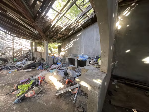 Venta de oportunidad, inmueble  1,478 v2, 500 m2 para remodelar de esquina , Usulutan