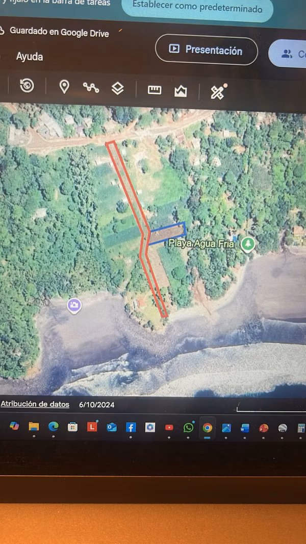 **Playa Agua Fria-Terreno con salida al mar-segunda fila*