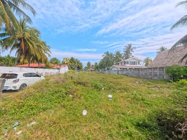 Terreno de playa en venta - Costa Azul (Primera fila)