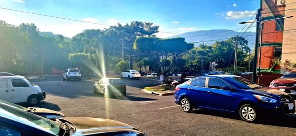 BONITO APARTAMENTO EN CONDOMINIO PRIVADO, CERCA DE COLONIA VISTA HERMOSA Y CERCA DEL PASO DEL JAGUAR