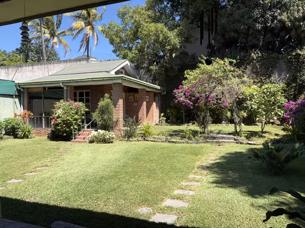 House for sale Colonia Escalón of one level.