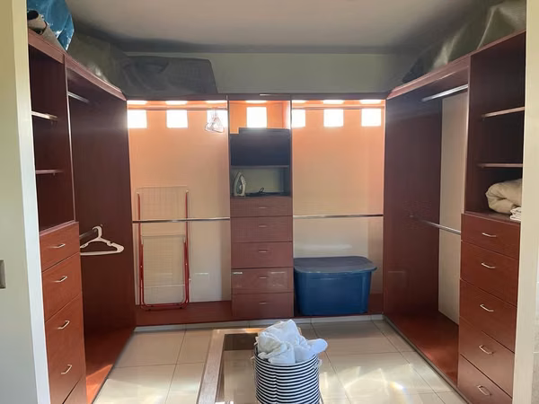 For sale opportunity price $1,180,000.00 ($), nice and spacious house, includes apartment in Residencial Quintas de Santa Elena
