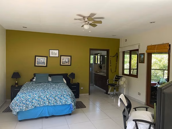 For sale opportunity price $1,180,000.00 ($), nice and spacious house, includes apartment in Residencial Quintas de Santa Elena