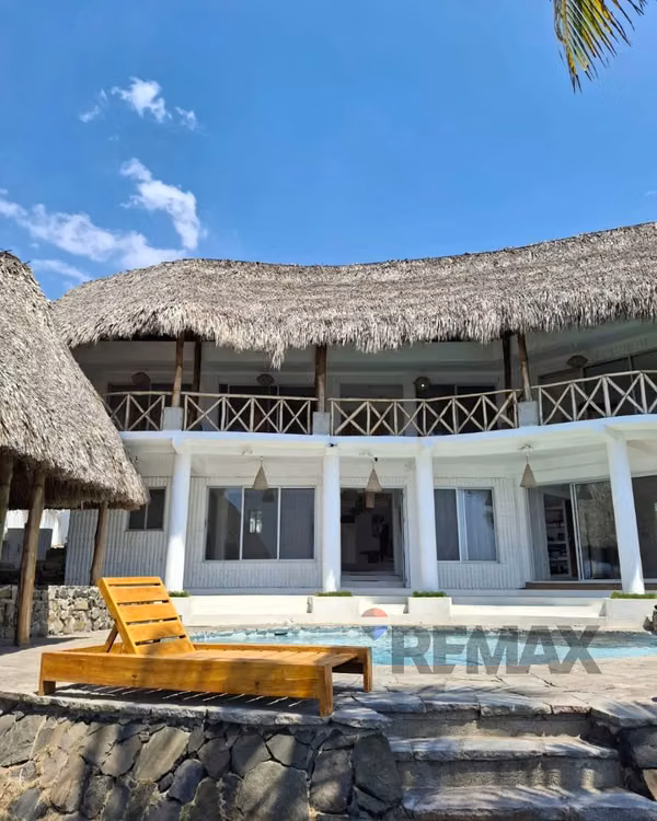 PLAYA EL PALMARCITO, LA LIBERTAD. CASA DE PLAYA EN VENTA.