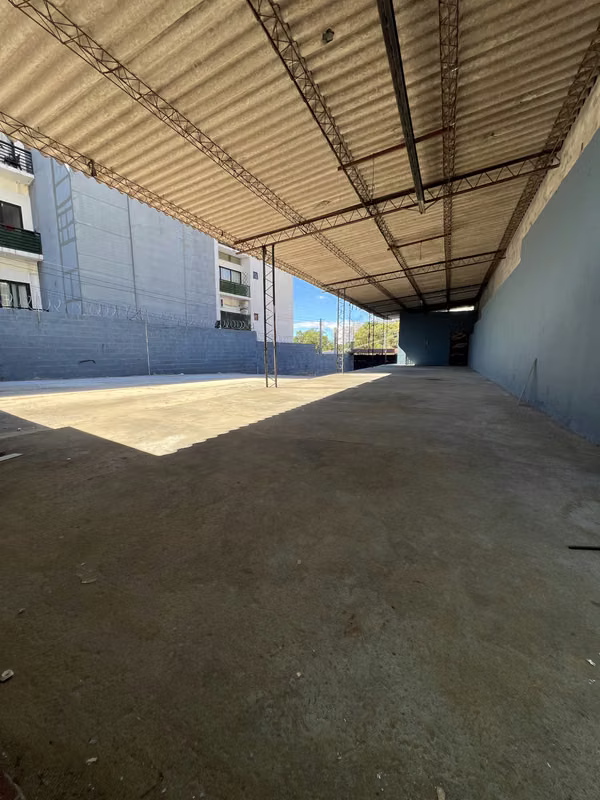 Vendo inmueble con terreno Col. Escalon 775 V2