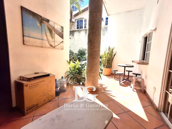 VENDO CASA GRANDE EN LOMAS DE SAN FRANCISCO CERCA DE LA UCA