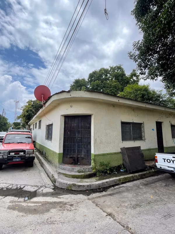 House for sale in San Bartolo Colonia San Pablo To make repairs