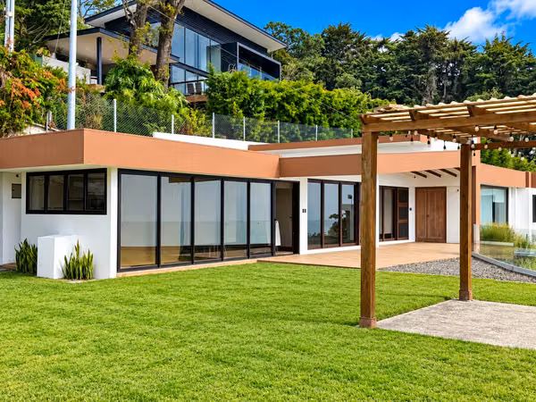 MODERN HOUSE FOR SALE IN VOLCÁN DE SAN SALVADOR