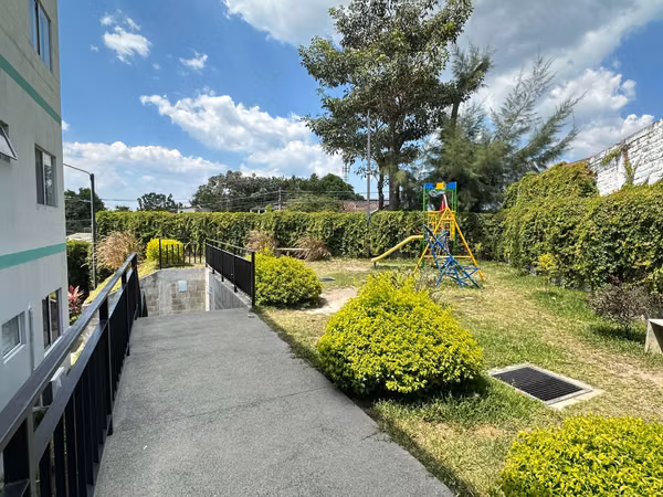 Apartamento Totalmente Amueblado en Vistas del Cerro, San Jacinto de primer nivel