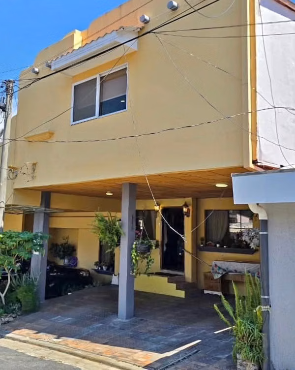 CUMBRES DE SAN FRANCISCO(ANTIGUO C.)!! VENDO CASA DE 4 HABITACIONES EN PRIVADO