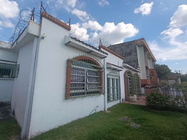 Casa en venta en Antiguo Cuscatlán, Residencial Guadalupe ID 4168