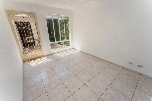 Casa en venta en San Salvador, Colonia Miramonte ID 4018