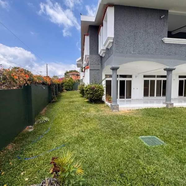 RESIDENCIA EJECUTIVA | Bosques de Santa Teresa  Espacios Imponentes • Privacidad • Estatus