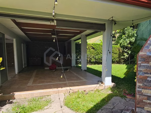 House for sale in New Cuscatlán