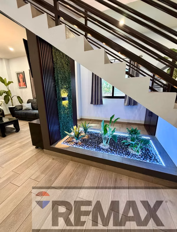 ATACO, CASA EN VENTA. EN EL CENTRO DEL PUEBLO