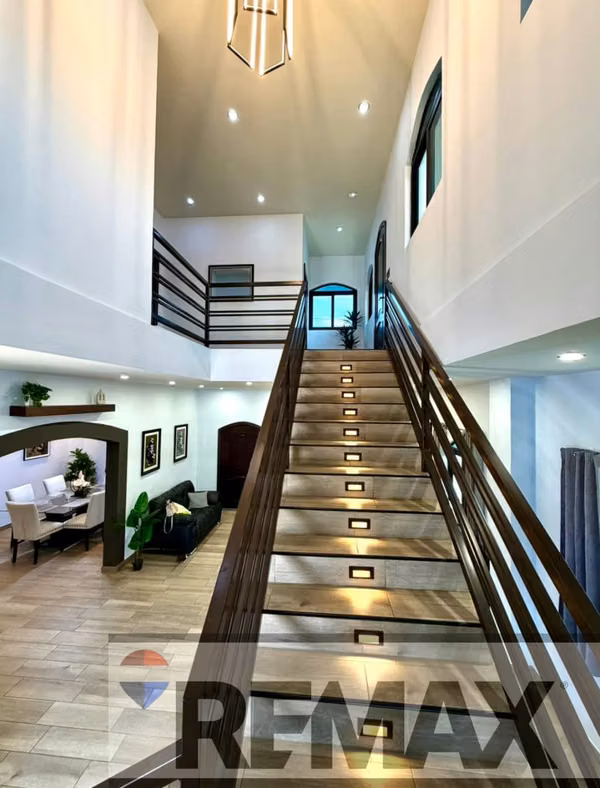 ATACO, CASA EN VENTA. EN EL CENTRO DEL PUEBLO