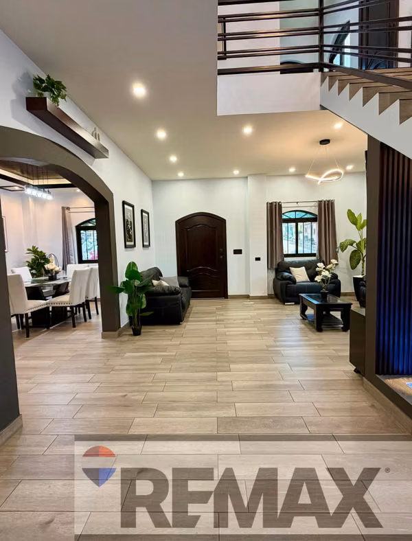 ATACO, CASA EN VENTA. EN EL CENTRO DEL PUEBLO
