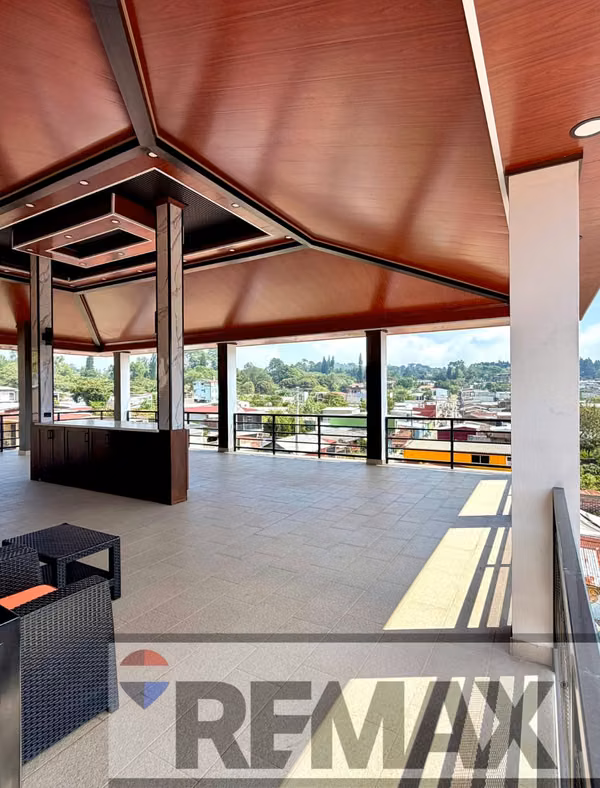 ATACO, CASA EN VENTA. EN EL CENTRO DEL PUEBLO