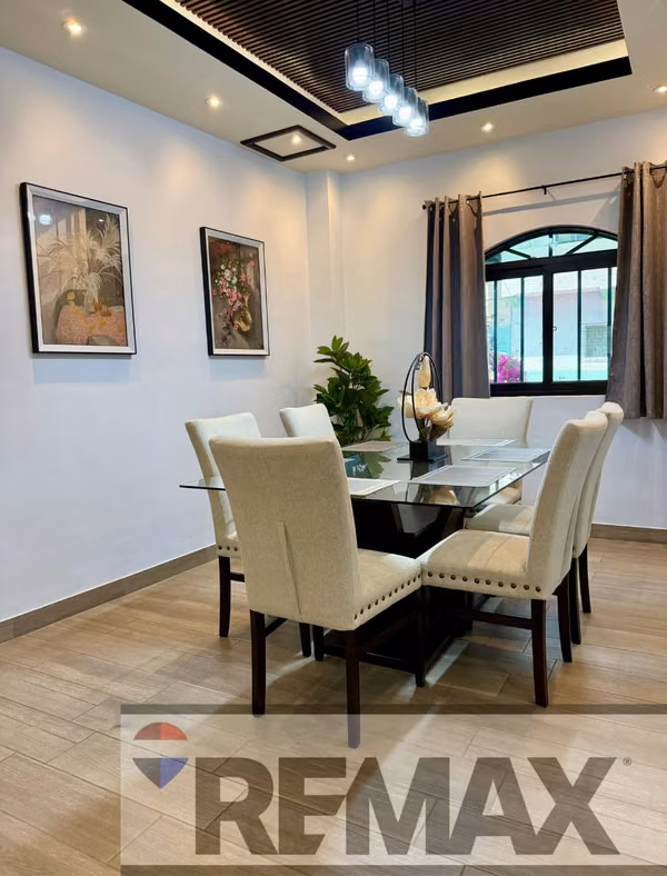 ATACO, CASA EN VENTA. EN EL CENTRO DEL PUEBLO