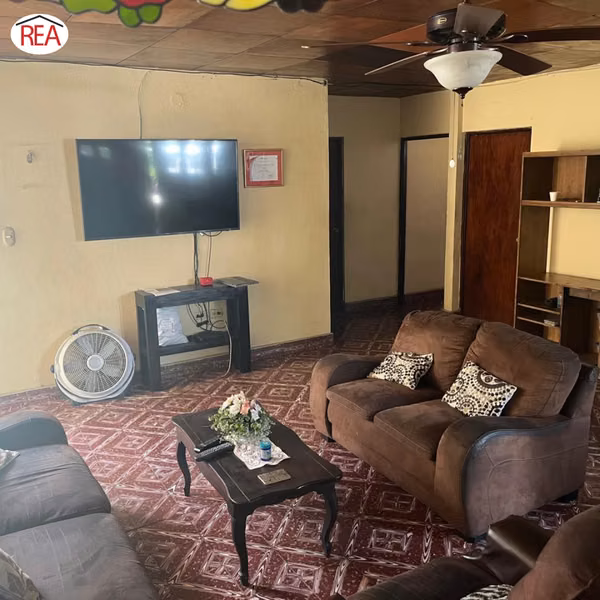 CASA EN VENTA Ubicada en Urbanización Buenos Aires y Calle Gabriela Mistral,San Salvador