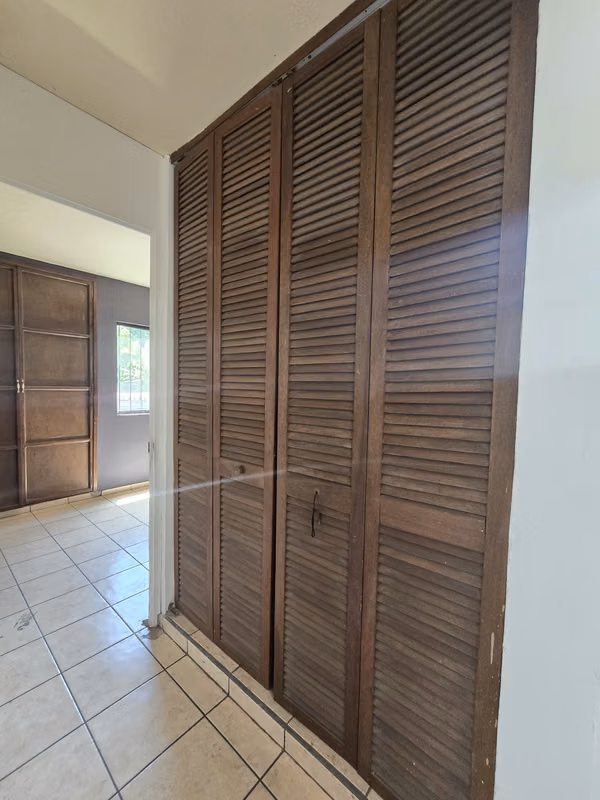 VENTA TERRENO DE ESQUINA  CON CASA - POTENCIAL COMERCIAL- INDUSTRIA O SERVICIO