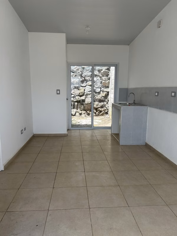 ALQUILER DE CASA CIUDAD MARSELLA  SEGUNDA ETAPA