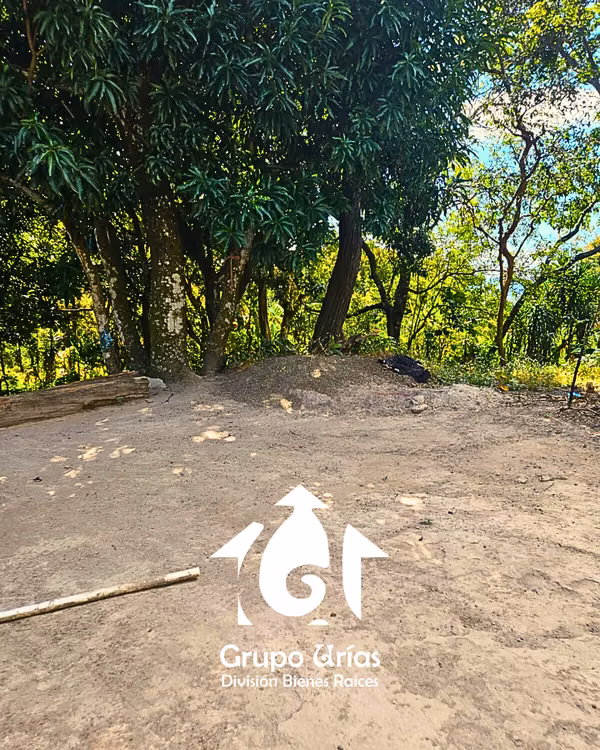 LAND FOR SALE - SAN SALVADOR