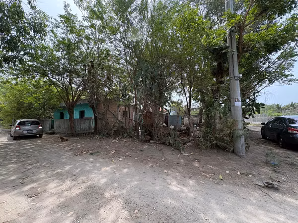 Terreno de 600 Varas² con Casa Incluida en San Luis Talpa