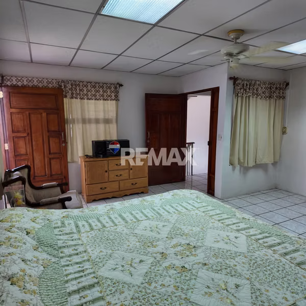 SANTA ANA CENTRO, CASA EN VENTA. Z BARRIO SAN LORENZO