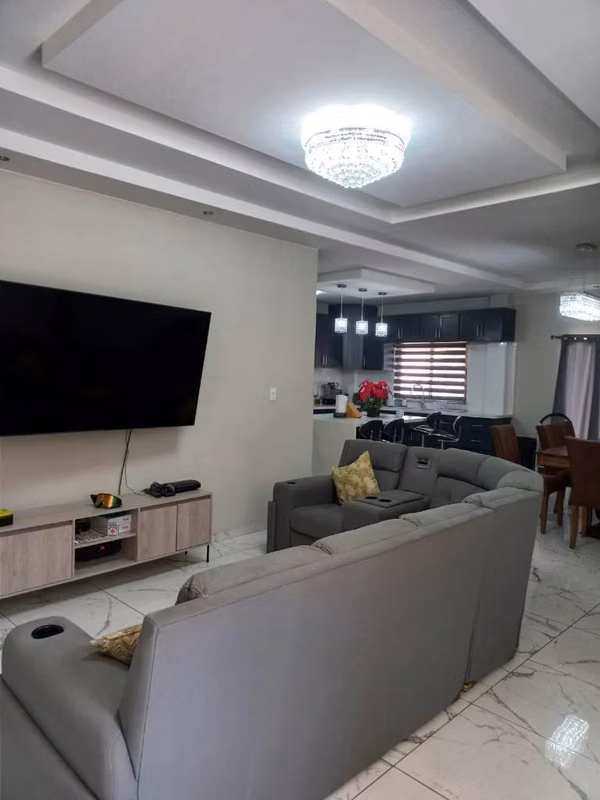 SE VENDE CASA GRANDE SANTA ANA