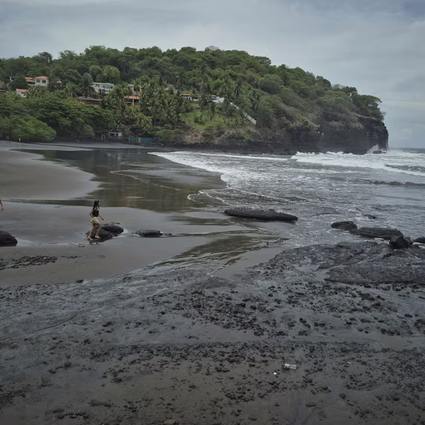VENTA  LINDO RANCHO   EN PLAYA PRIVADA,  LA LIBERTAD