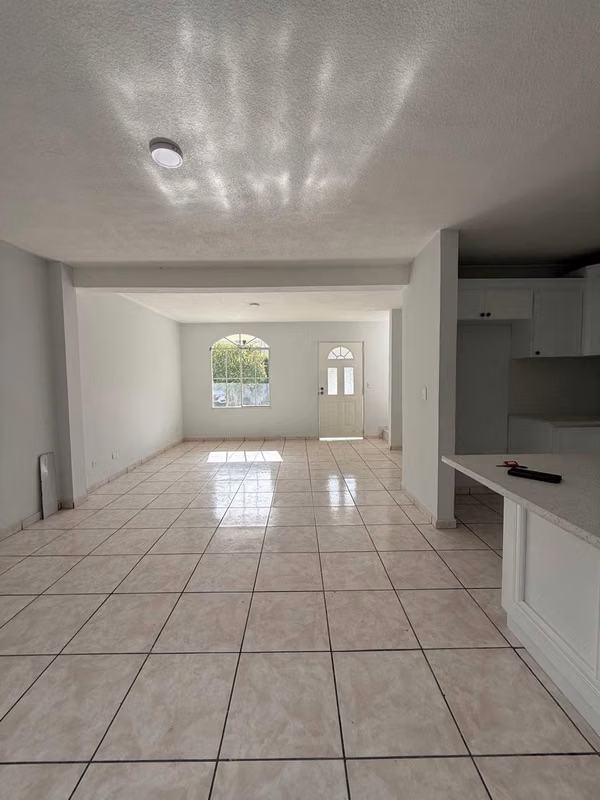 Se Alquila Moderna Casa Residencial Privada – Brisas de San Francisco, San Salvador