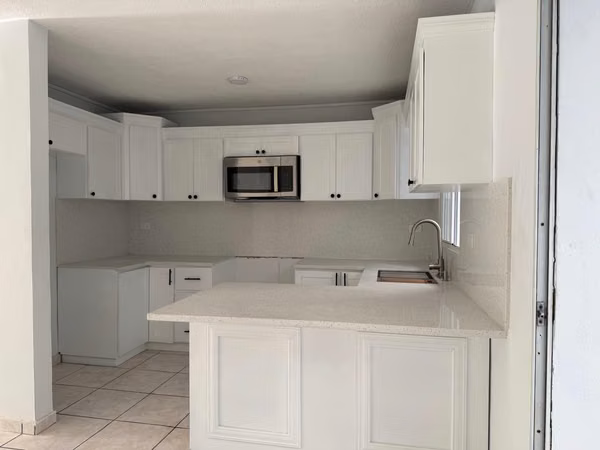 Se Alquila Moderna Casa Residencial Privada – Brisas de San Francisco, San Salvador