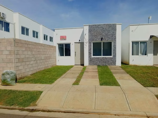 CASA EN RENTA