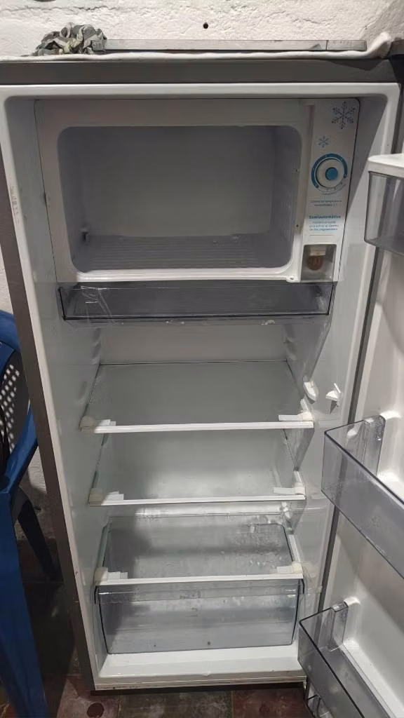 Refrigeradora hisense de escarcha