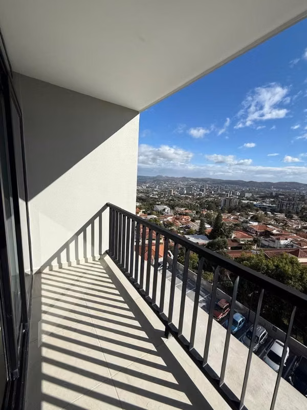 Dos apartamentos en alquiler en Avitat Dúo, Escalon
