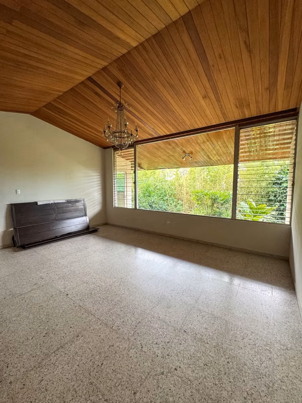 SALE HOUSE COLONY STEP PART HALF