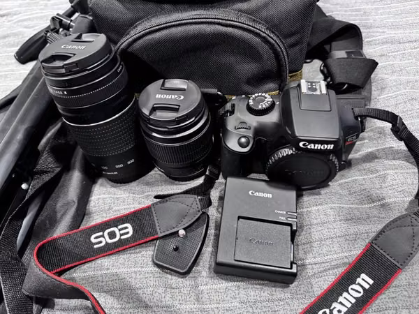 Canon EOS Rebel T100, poco uso.