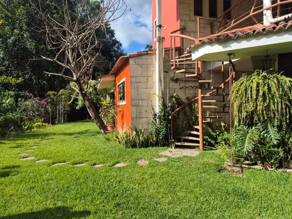Preciosa Casa en Quintas de Santa Elena
