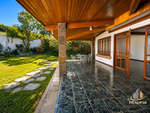 Casa ESCALON 600 m2 (uso oficina en general )