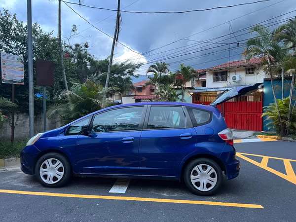  Honda Fit 2009 Estándar | Muy Económico | Aire Acondicionado | Listo para Traspaso